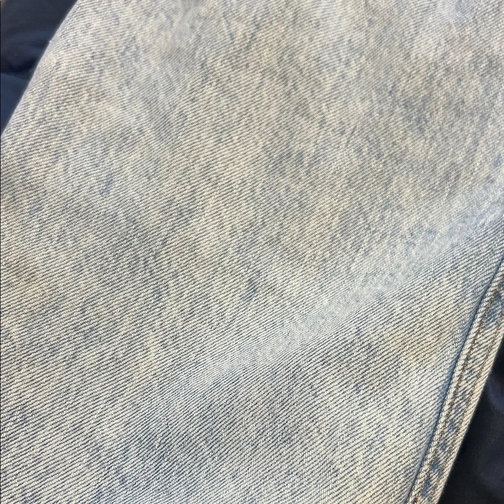 Aeropostale Heavily Distressed Relaxed Jeans - Picture 9 of 9